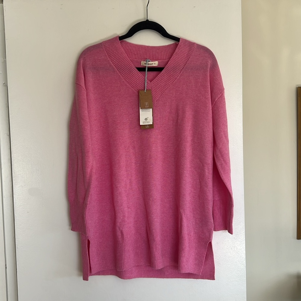 WoolOvers UK Cashmere Deep Rib V Neck Tunic in Sherbert